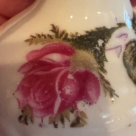 vintage porcelain "Moss Rose" bud vase made in Japan, Gold Trim (1950’s-1960’s) - Picture 11 of 11